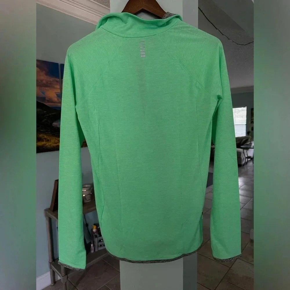 Women’s Under Armour Medium Jacket NWT Green - Picture 4 of 4